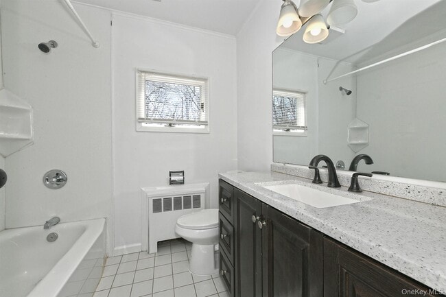 Building Photo - 110 Dix Hills Rd