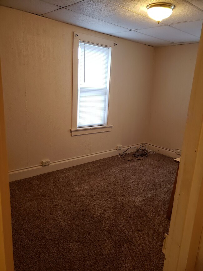 Building Photo - 86 W Union St