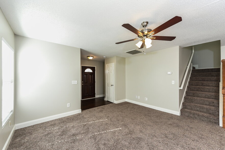 Building Photo - 6542 Guard Hill Dr