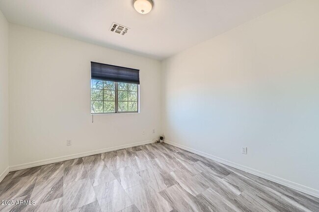 Building Photo - 10310 E Le Marche Dr