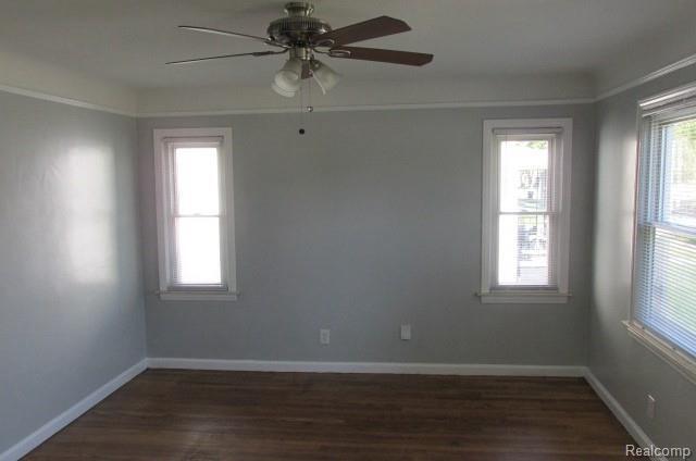 Building Photo - 613 Riverbank St