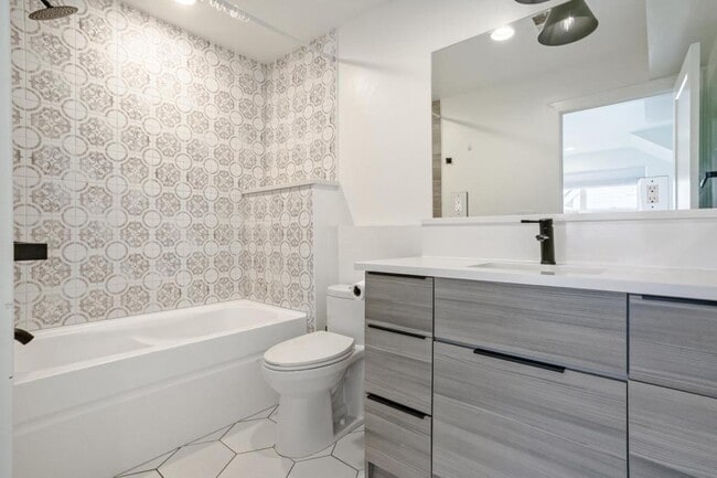 Building Photo - 3044 N Speer Blvd