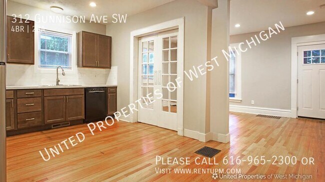 Building Photo - Pre-Lease | Available 7/21/25 | Unique 4 B...