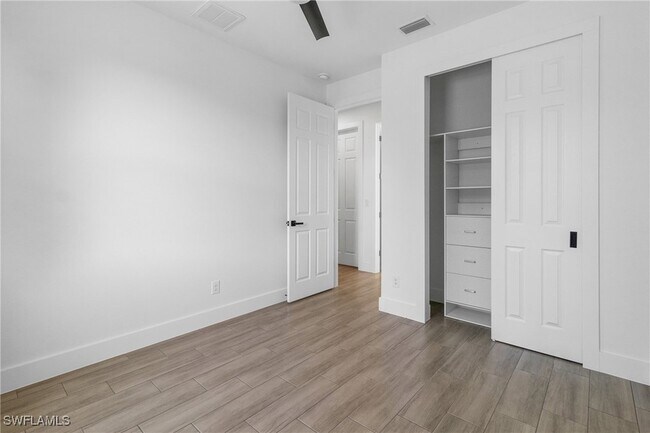 Building Photo - 2032 NE 20th Terrace
