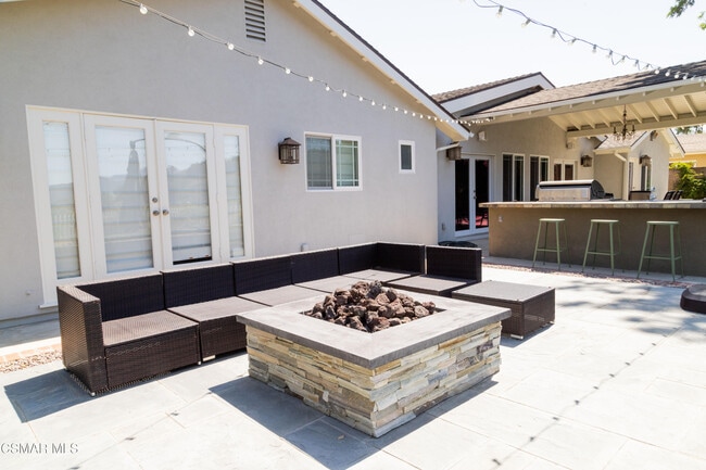 Building Photo - 385 Somerset Cir