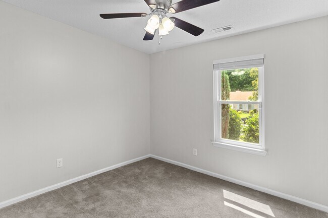 Building Photo - 3409 Woodbaugh Dr