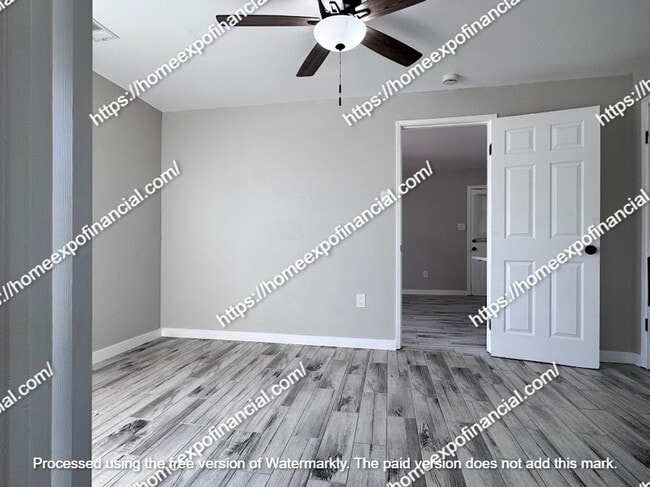 Building Photo - Nice Back House For Rent