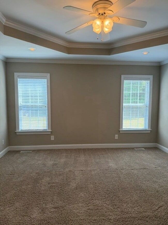 Building Photo - 4 Bed/2.5 Bath Home - Desirable Glen Laurel Subdivision - CBA School District