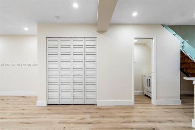 Building Photo - 11551 Royal Palm Blvd