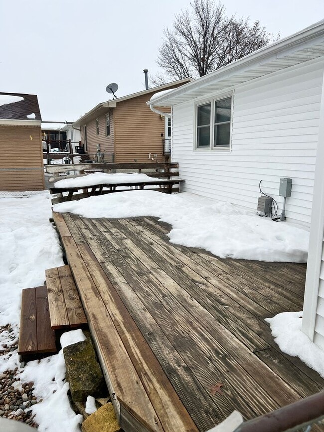 Building Photo - 3 Bedroom Home w/ Garage in Marion, IA