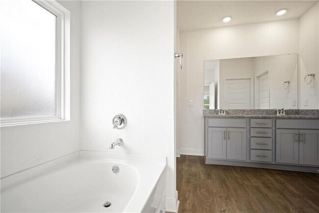 Building Photo - 13137 Cavalier St