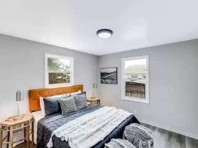 Building Photo - 4 Bed 2 Bath in North Spokane w/ Detached ...