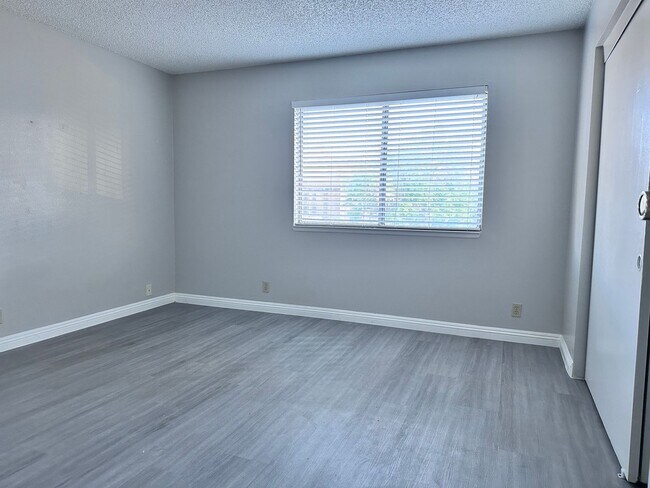 Building Photo - Community Pool and Spa. 2 Story, 2 Bedroom...