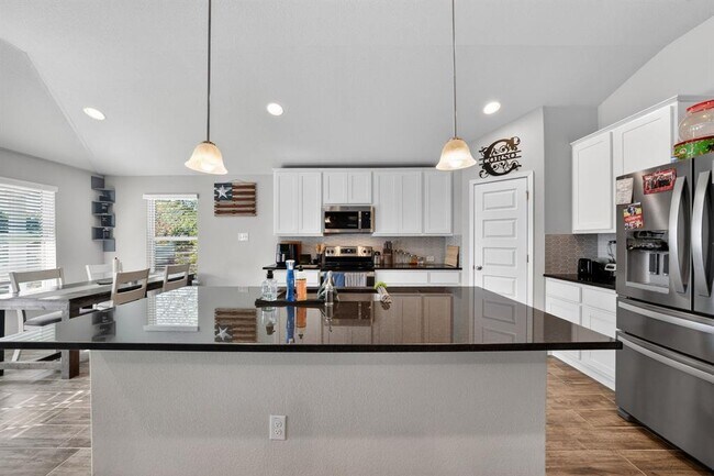 Building Photo - 20703 Ridgeview Rd