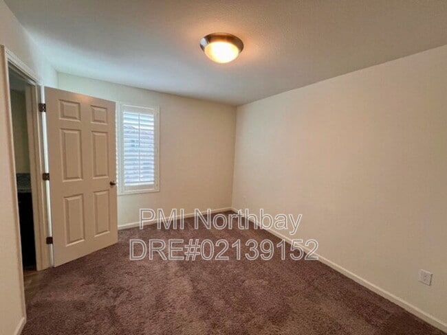 Building Photo - 1476 Descanso Ln