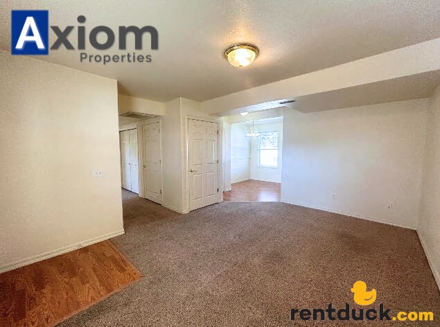 Building Photo - 465 Taft Ave