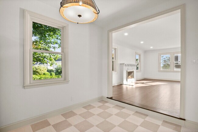 Building Photo - 109 Byram Rd