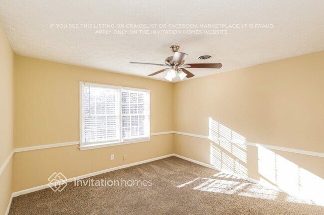 Building Photo - 5281 Shallow Wood Ln