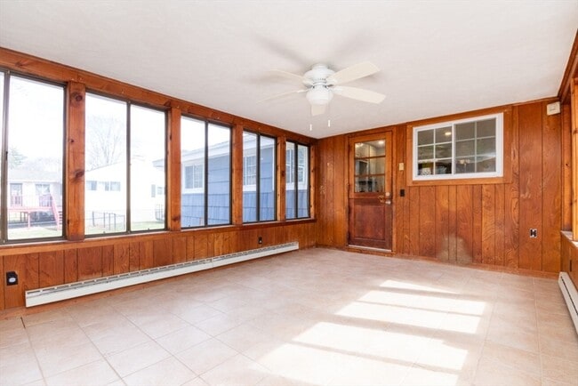 Building Photo - 22 Livoli Rd