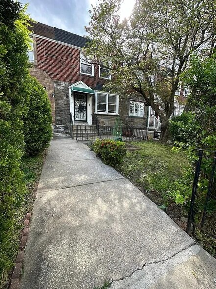 Building Photo - 8014 Williams Ave