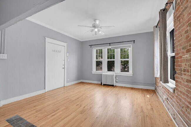 Building Photo - $1,500.00 - 1 Bed, 1 Bath, Condo in Denver...