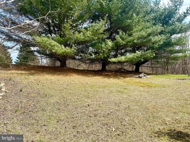 Building Photo - 746 Sawmill Rd