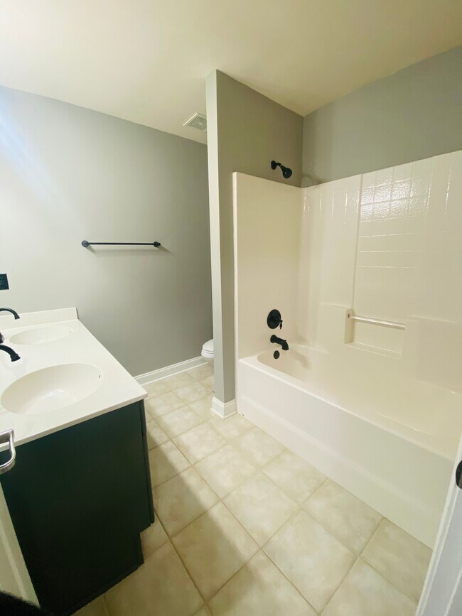 Building Photo - 9035 Parlor Dr