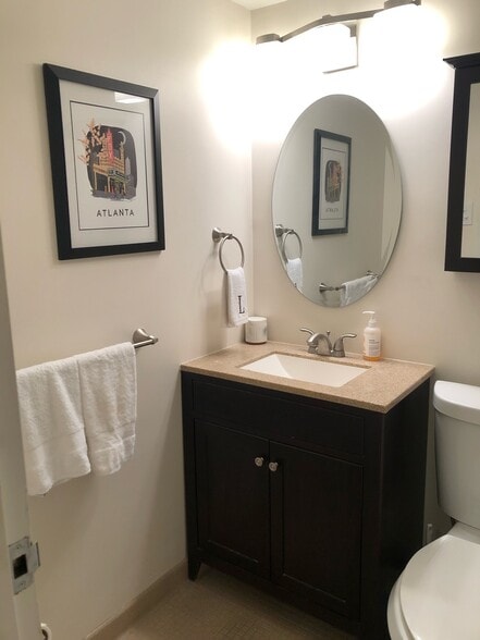 Building Photo - 5500 Friendship Blvd