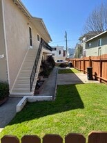 Building Photo - 207 Sheldon St