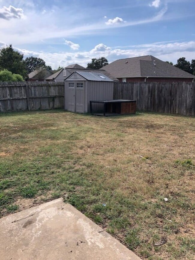 Building Photo - Charming 3-bedroom, 2-bath home located in the heart of Searcy!