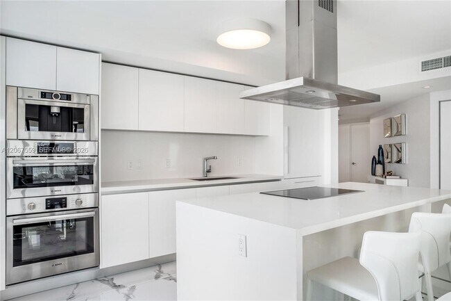 Building Photo - 330 Sunny Isles Blvd