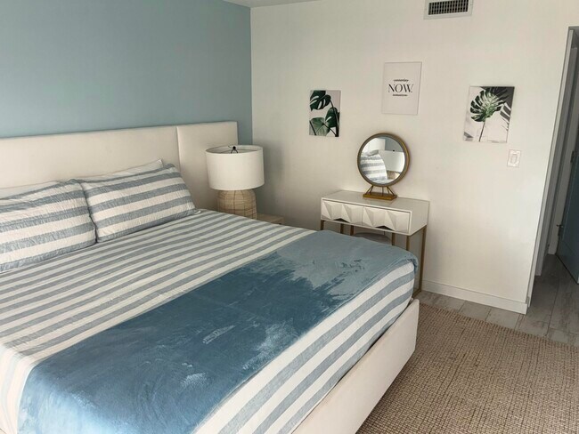 Building Photo - 420 Celestial Way