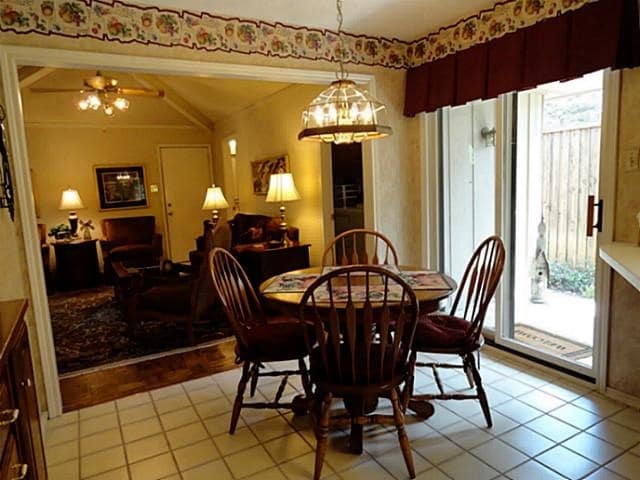 Building Photo - 2304 Canyon Valley Trail