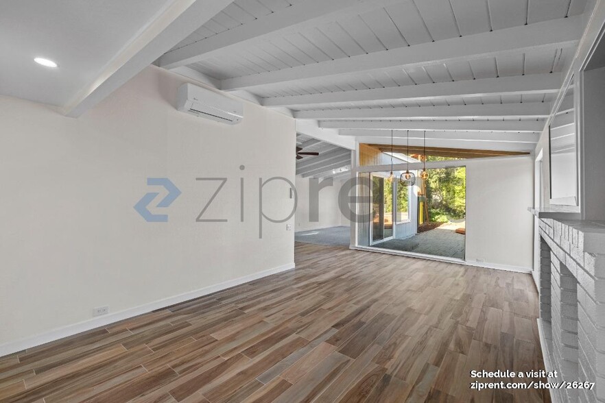 Building Photo - 757 Tofflemire Dr