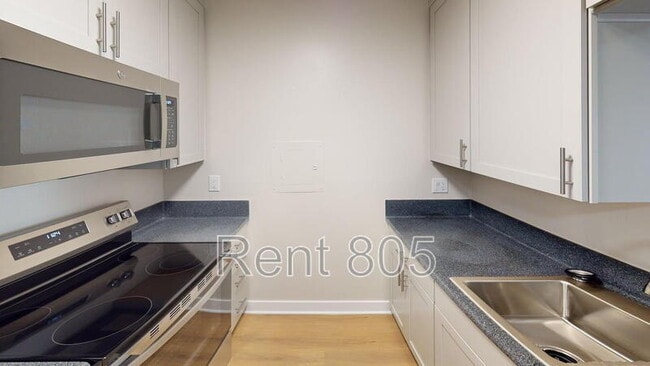 Building Photo - 309 E Surfside Dr