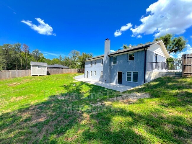 Building Photo - 17120 Green Hill Rd