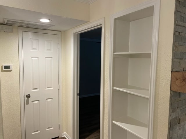 Building Photo - 1880 White Oak Dr