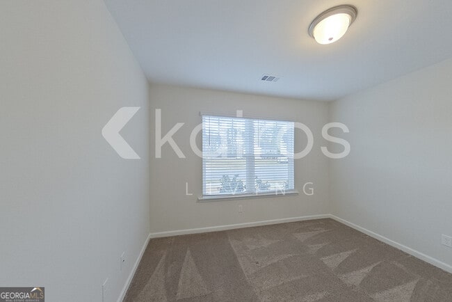 Building Photo - 107 Lord Effingham Wy