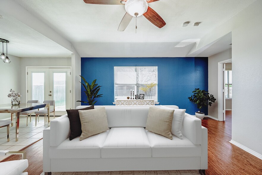 Building Photo - 4313 Sonoma Dr