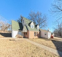 Building Photo - Charming 3 Bedroom 1.5 Bath in Clive