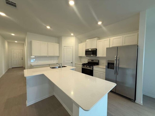 Building Photo - 205 Herald Dr