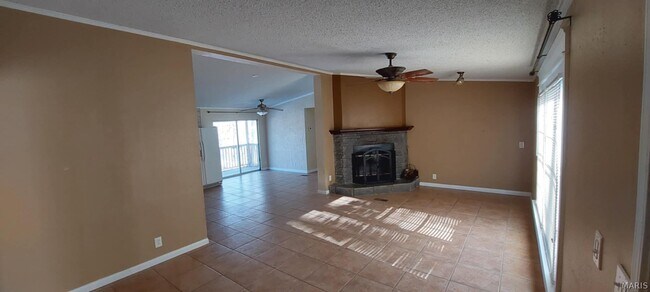 Building Photo - 1401 Wilderness Acres Ln