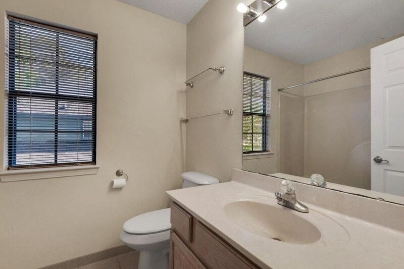Building Photo - 2014 Mistral Ln E