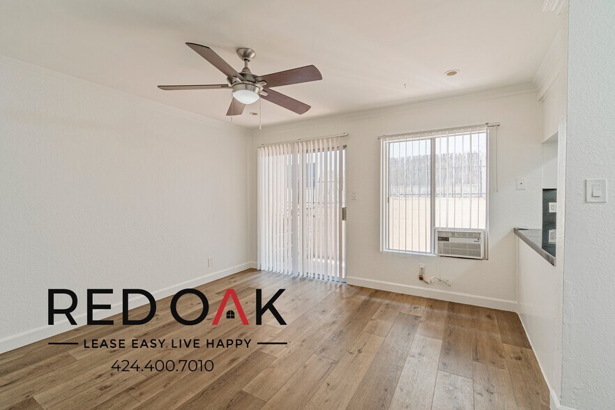 Building Photo - 4069 Oakwood Ave