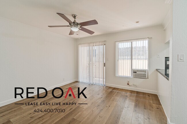 Building Photo - 4069 Oakwood Ave