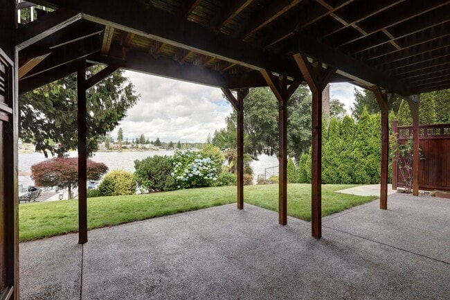 Building Photo - Private Waterfront 1-Bedroom Unit with Dock Access and Private Patio on Lake Tapps