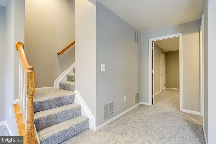 Building Photo - 20366 Hartwell St