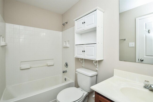 Building Photo - 1646 Perennial Ln