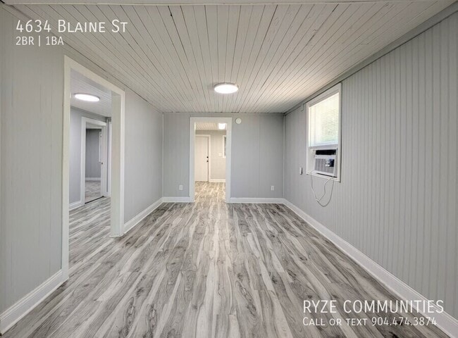 Building Photo - 4634 Blaine St