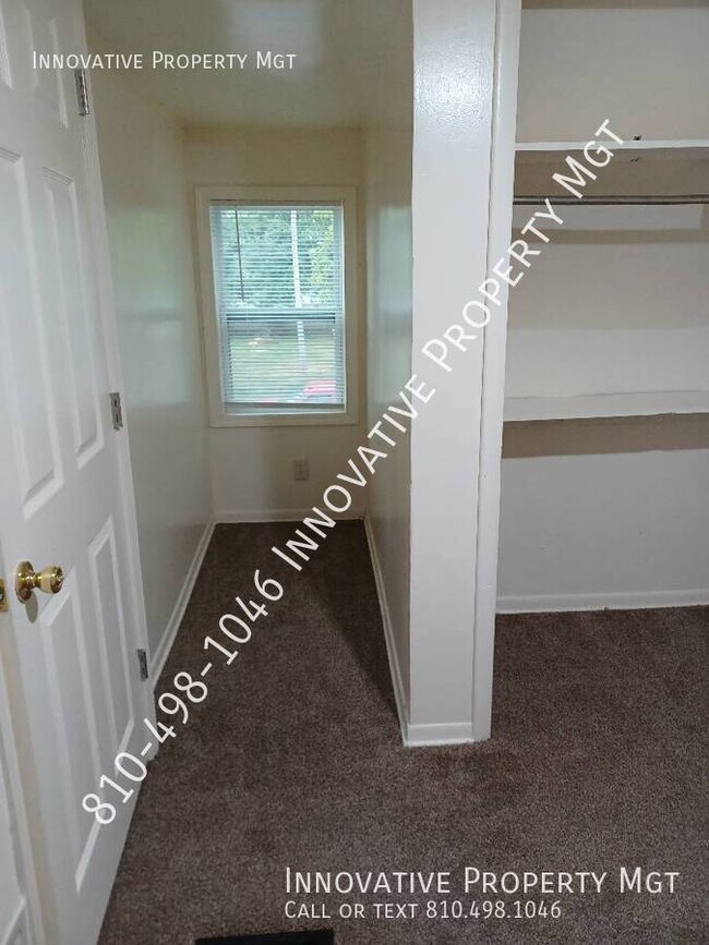 Building Photo - Recently refinished 3 bedroom , 1 bath home!
